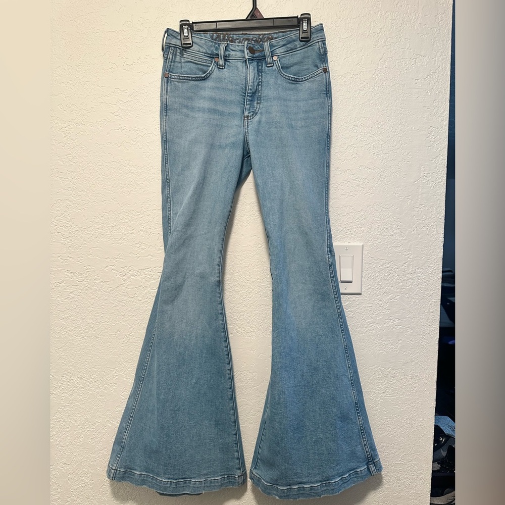 Wrangler Light Blue Flared Women's Jeans